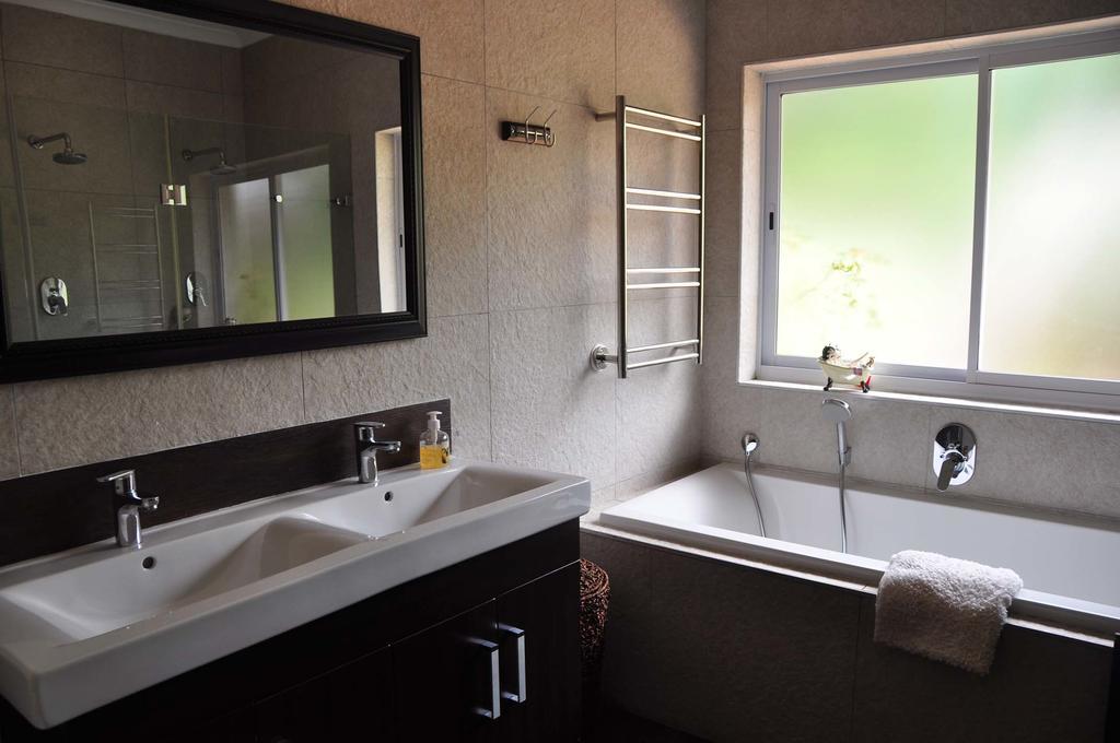 Kierie Kwaak Self Catering Villa Stellenbosch Exterior photo