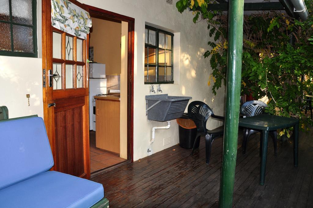 Kierie Kwaak Self Catering Villa Stellenbosch Exterior photo